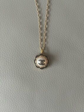 Vintage Chanel button necklace Gold-Tone Camellia Pendant Necklace